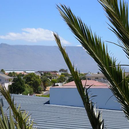 Capetown 4U Guesthouse Блубергстранд Екстериор снимка