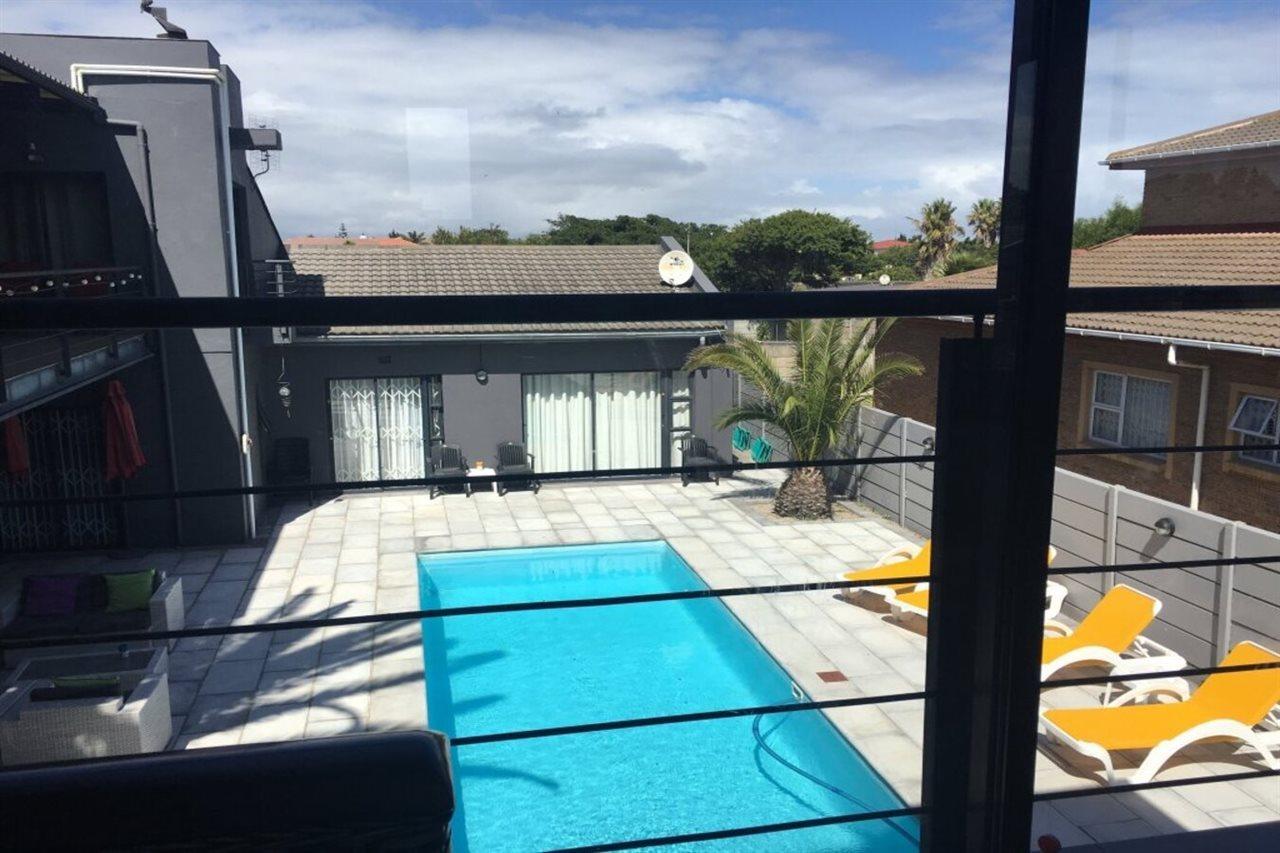 Capetown 4U Guesthouse Блубергстранд Екстериор снимка