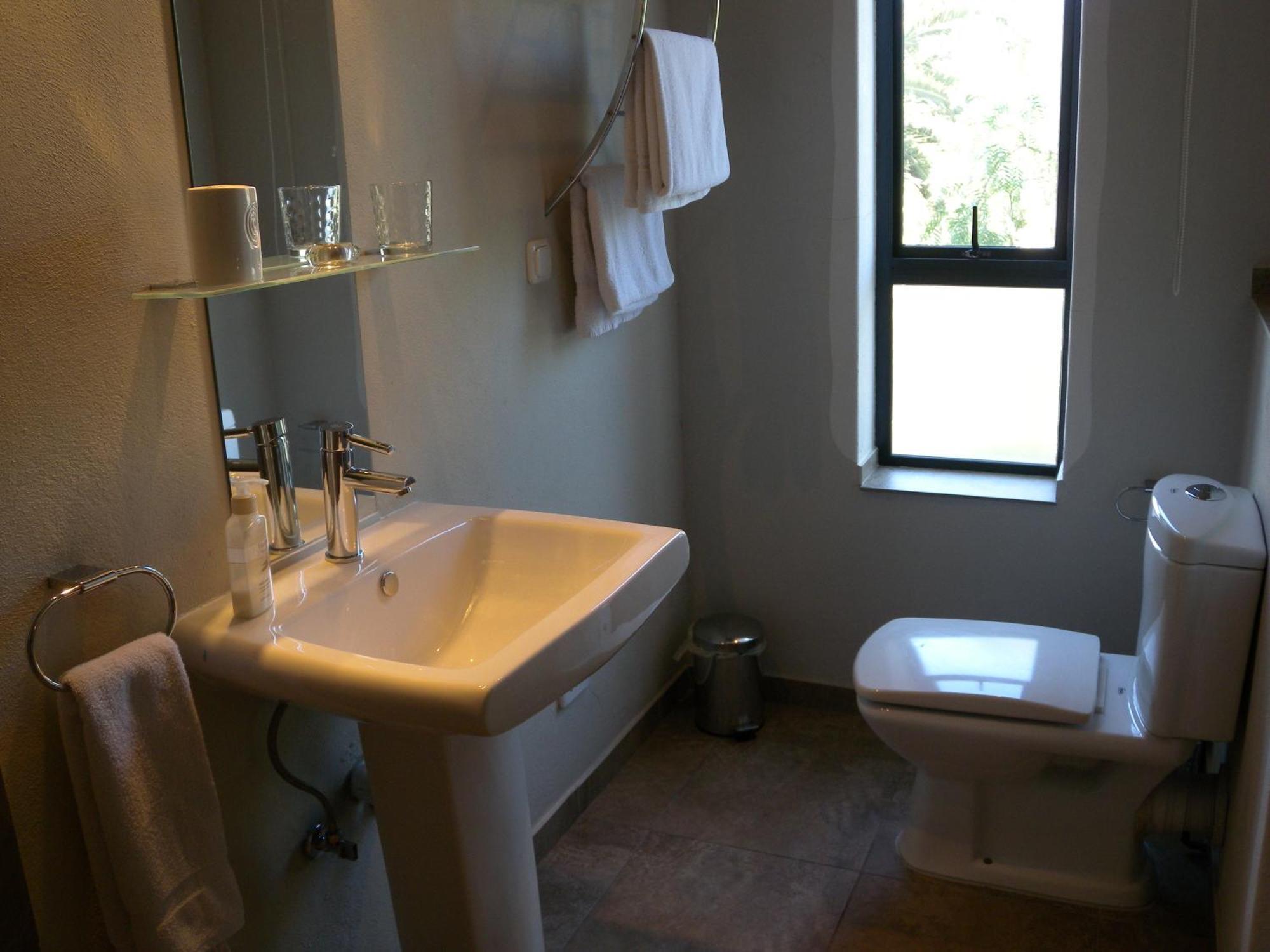 Capetown 4U Guesthouse Блубергстранд Екстериор снимка