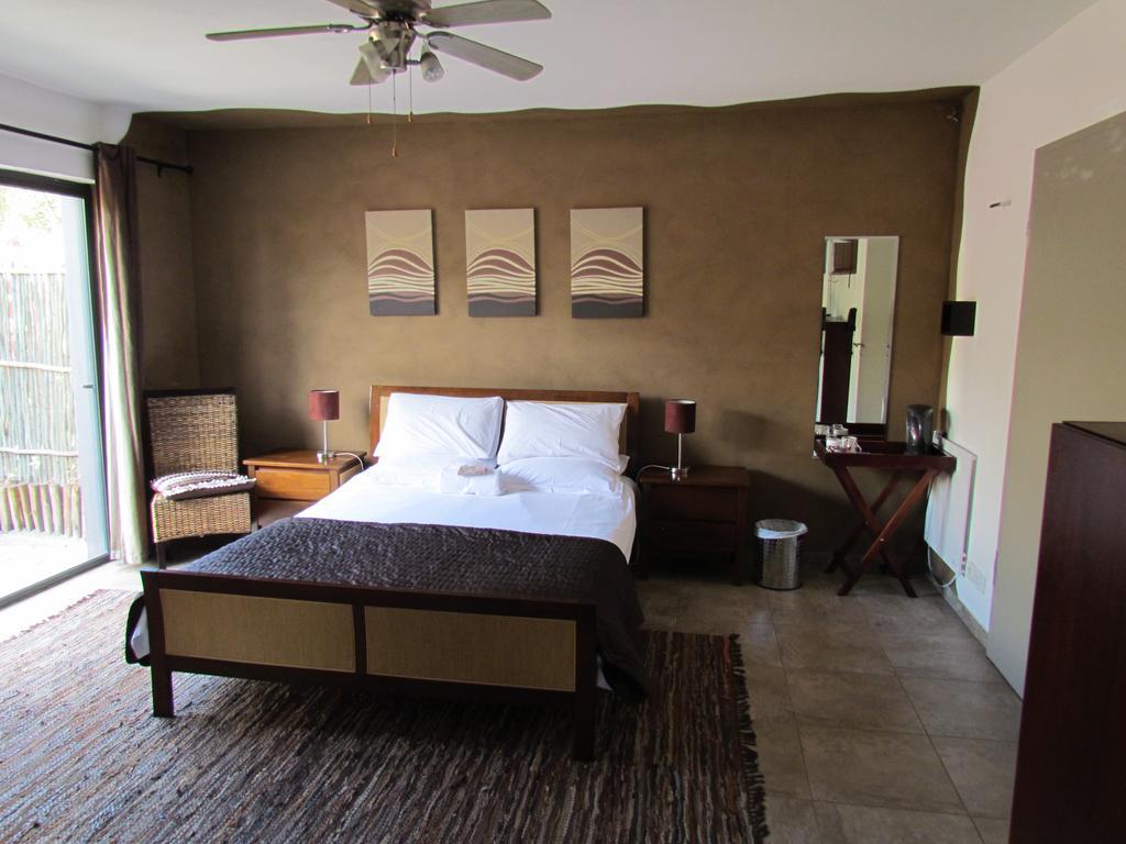 Capetown 4U Guesthouse Блубергстранд Екстериор снимка