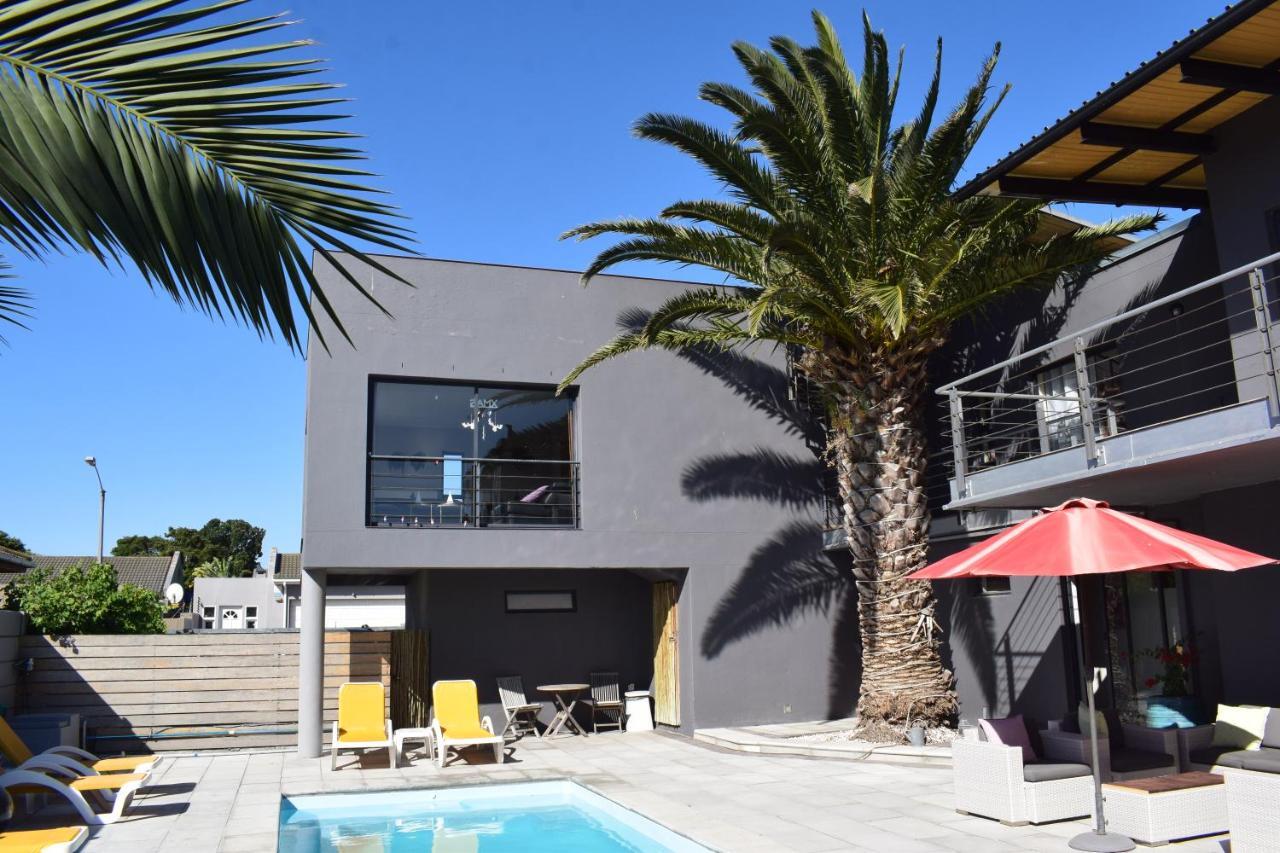 Capetown 4U Guesthouse Блубергстранд Екстериор снимка