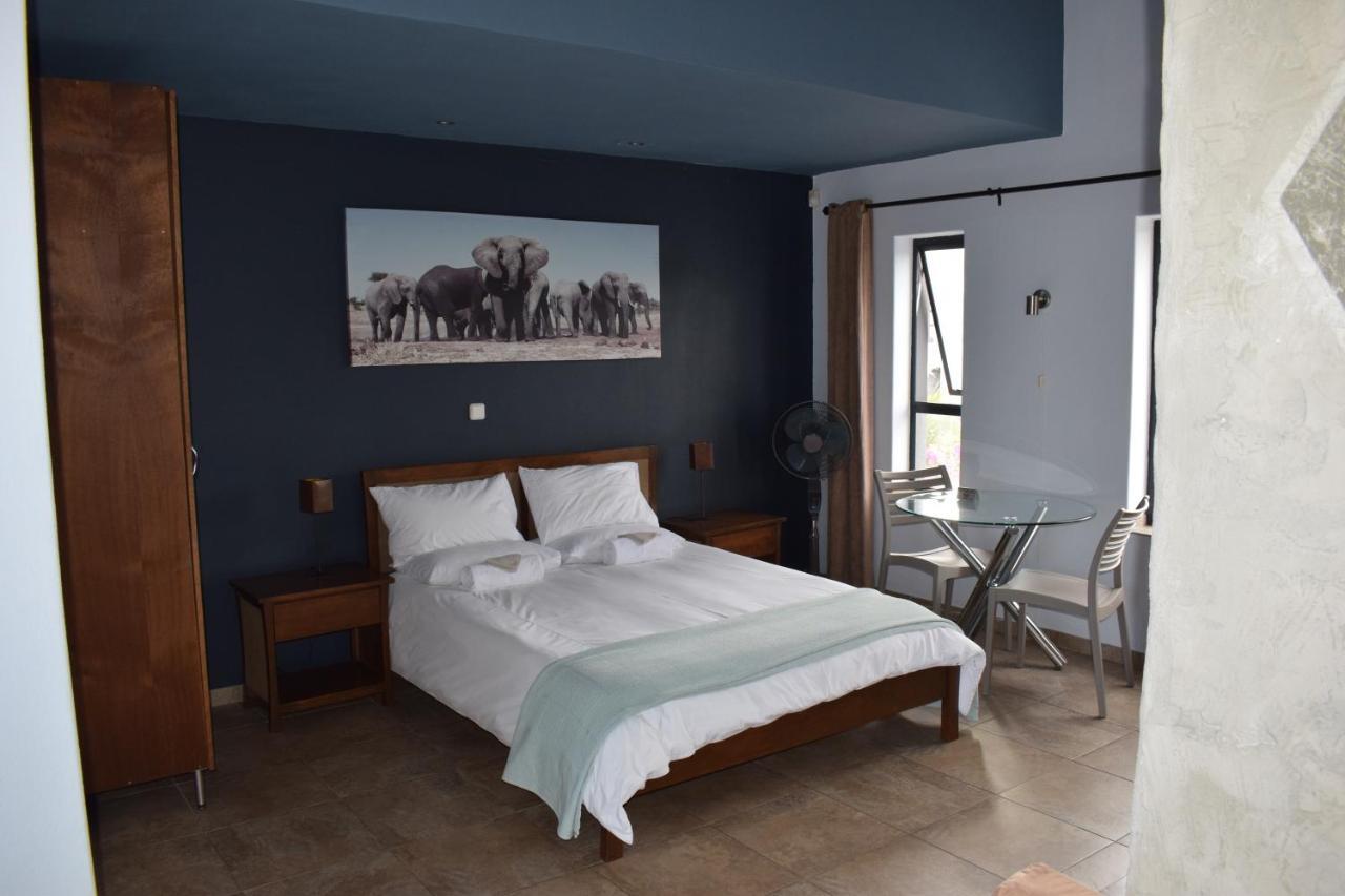Capetown 4U Guesthouse Блубергстранд Екстериор снимка